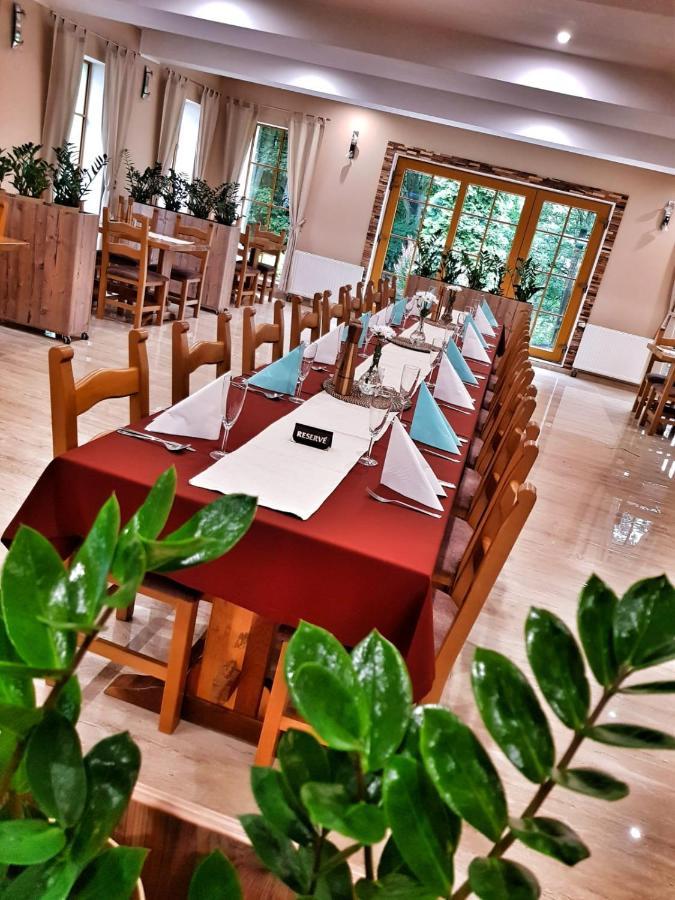 Forrest Hotel Chomutov Exterior photo