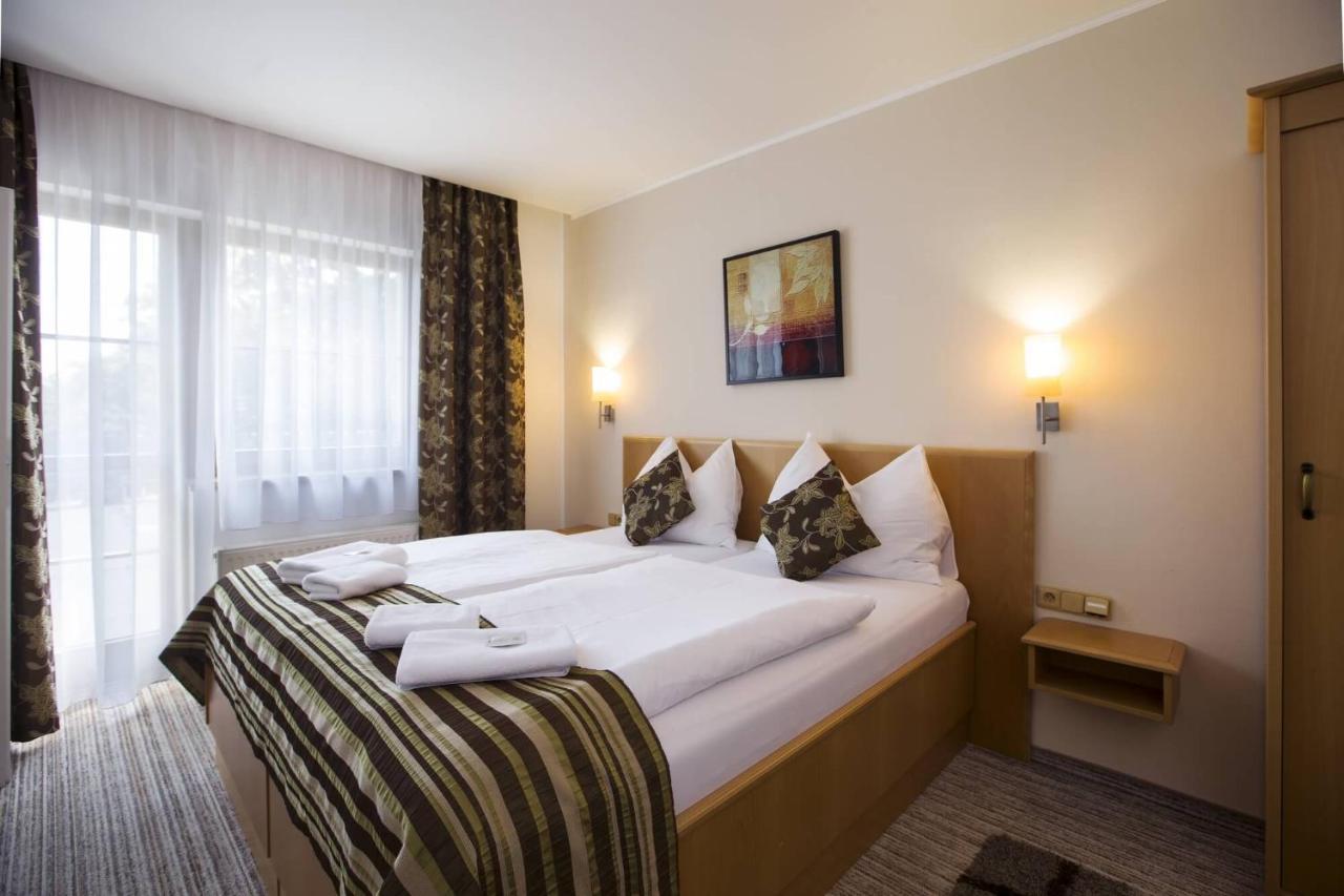 Forrest Hotel Chomutov Exterior photo