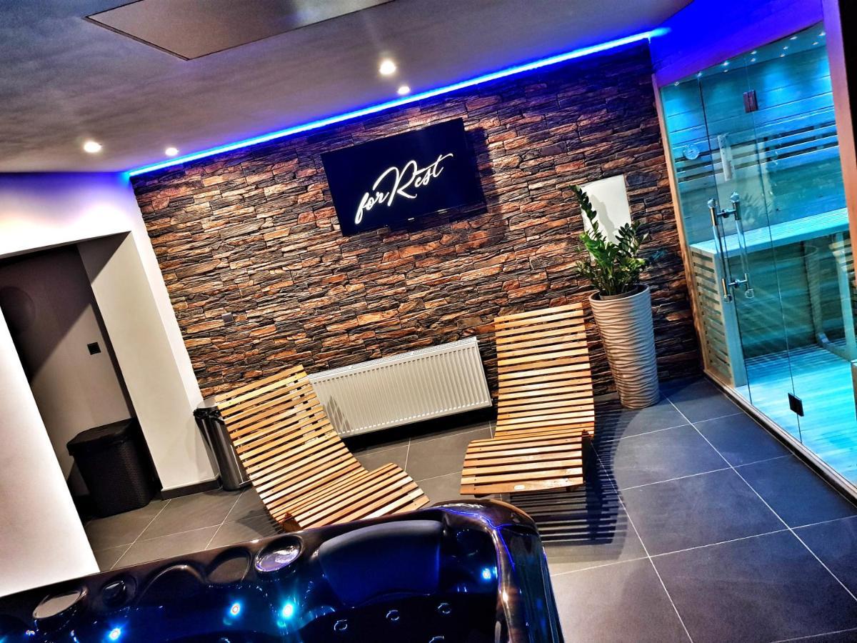 Forrest Hotel Chomutov Exterior photo